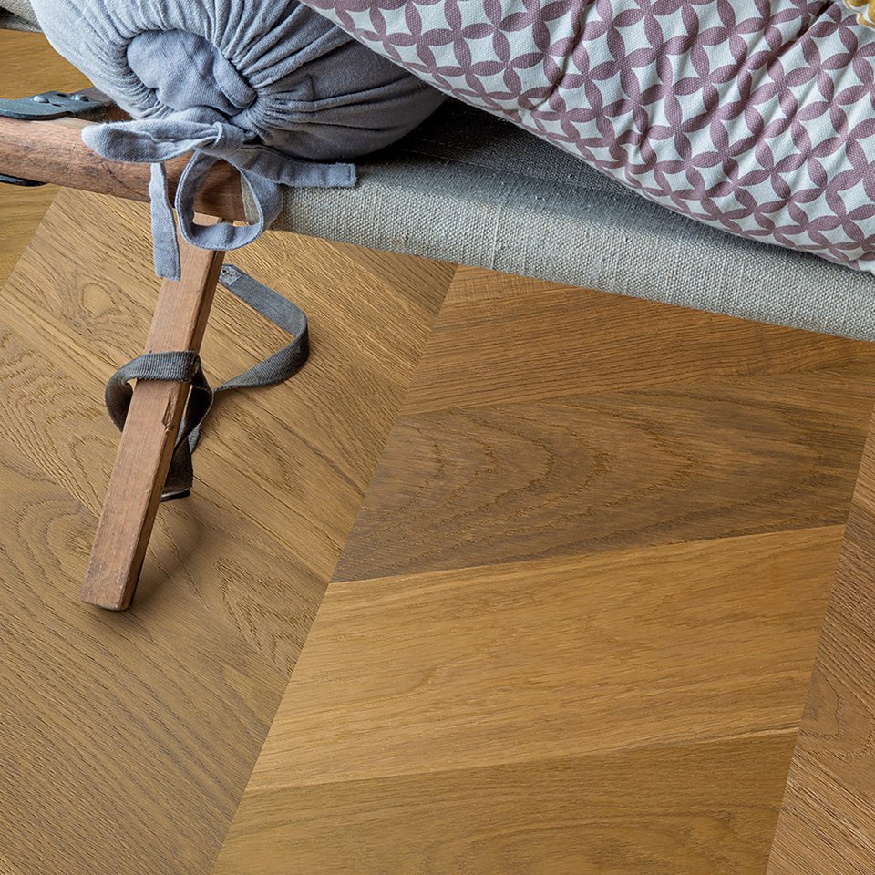 QS INT3902 Intenso Small Traditional Oak Oiled - 0.744m2